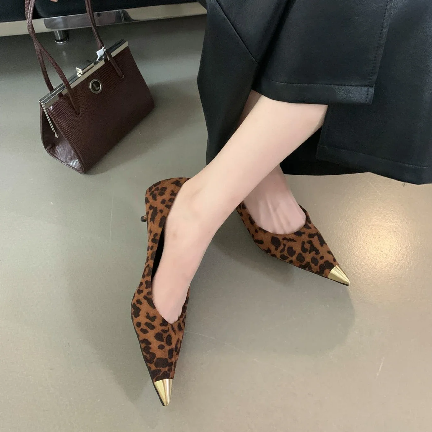 New Sexy Leopard Print Pumps Women Metal Head Shallow Elegant Office Shoes Comforts Frosted Designer Low Heel Women\'s Shoes