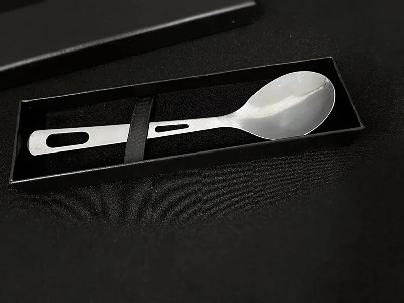 

Self Straightening Spoon by J.C Magic Straight A Spoon in Hand Accessories Close Up Illusions Gimmicks Mentalism Comedy Props