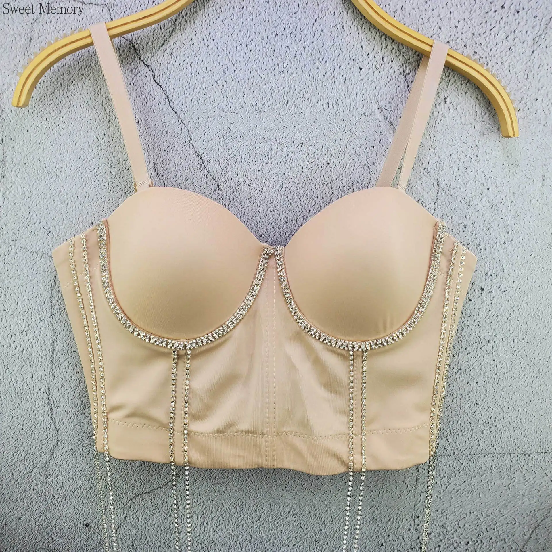 

J56 Прямая поставка Красивые бюстгальтеры для девочек Топ-труба для женщин Sweet Memory Chain Tassel Маленькая майка с элегантными и крутыми топами на бретелях