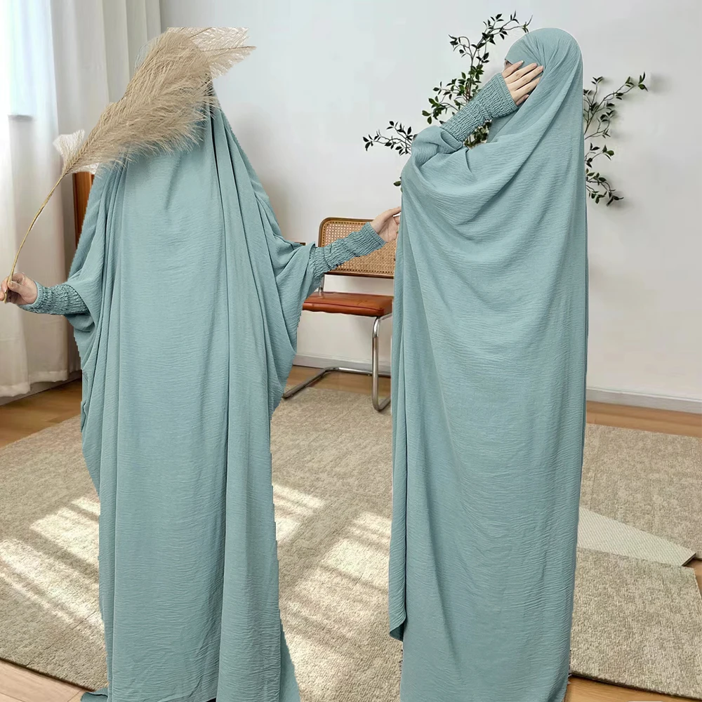 Muslim women\'s plain robe solid color ice silk wrinkled lantern sleeve women\'s robe loose one size dress