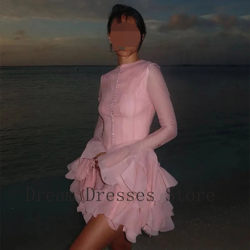 

Индивидуальные модные шифоновые мини-платья А-силуэта с плиссировкой, высоким воротником и пуговицами, на заказ, для особых случаев, сексуальные, в современном стиле, простые.