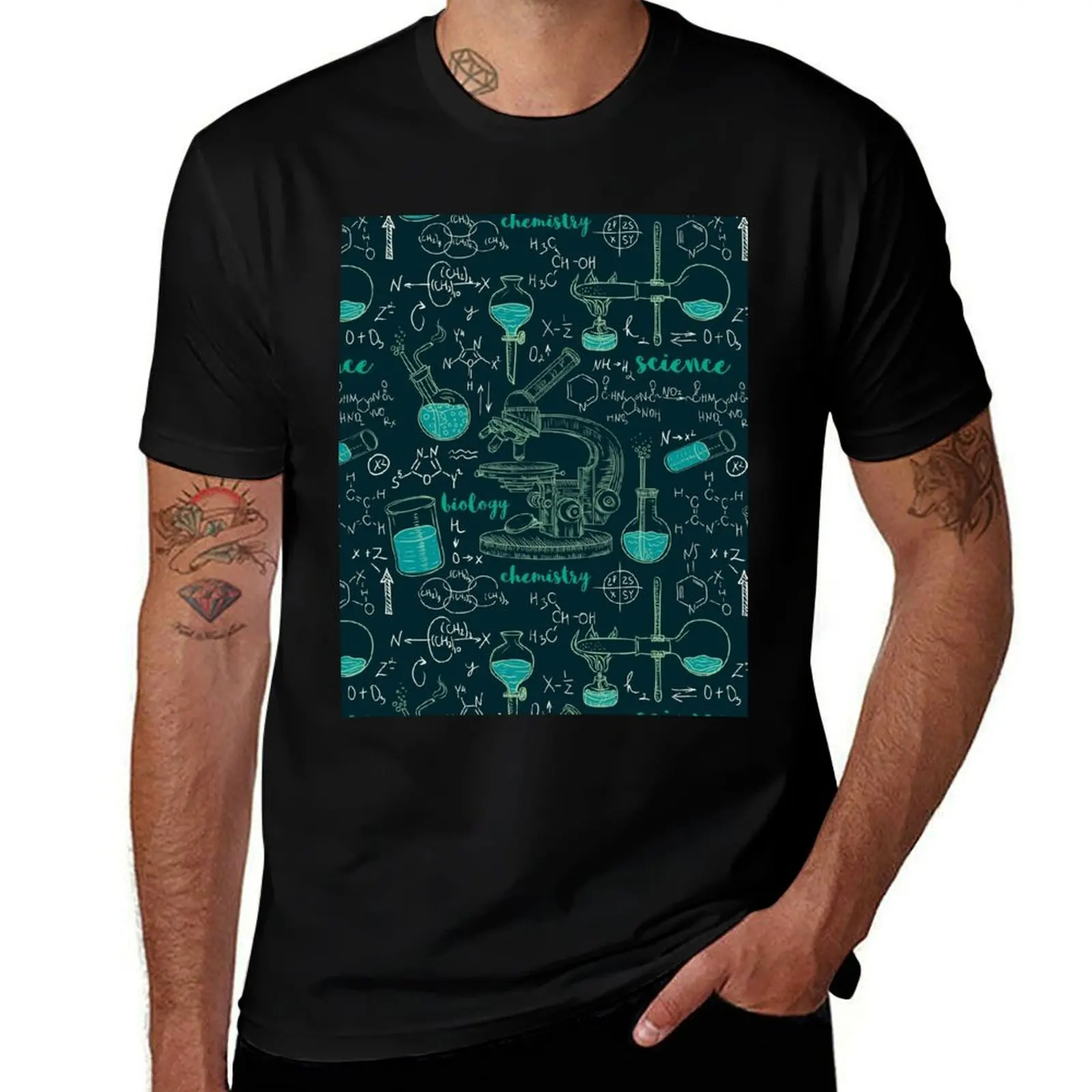 

Vintage seamless pattern old chemistry laboratory with microscope, tubes and formulas. T-Shirt