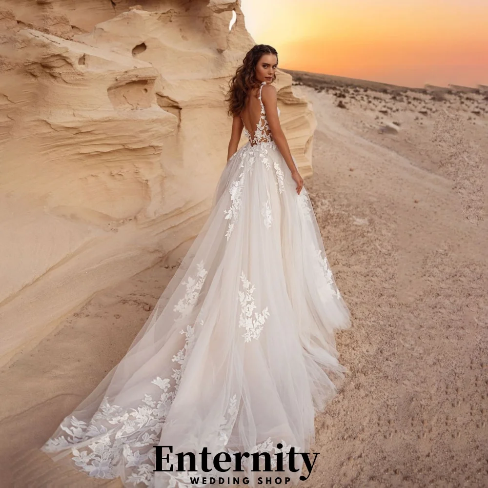 ชุดแต่งงานลูกไม้ปักลายแบบสั่งทำพิเศษ คอวี สายเดี่ยว สำหรับผู้หญิง ชุดเจ้าสาวเปิดหลังสุดหรูหรา ชุดแต่งงาน