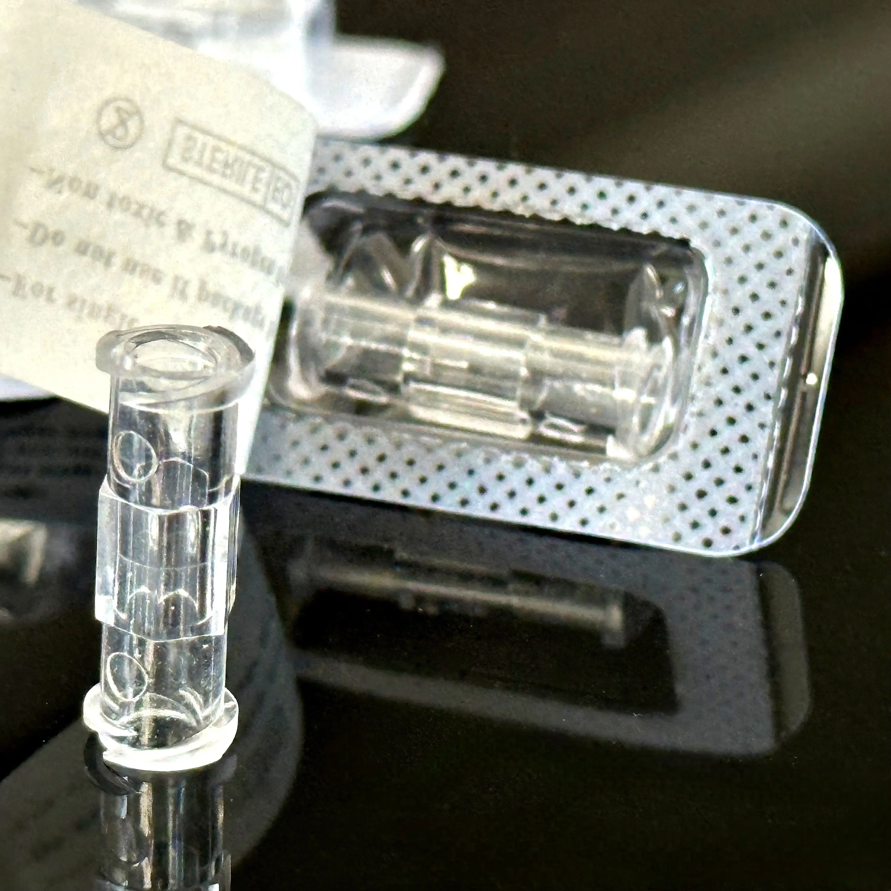 

Individual Package Medical Sterile Leak Proof Double Helix Drug Guide Device Transparent Coupler Luer Syringe Connector