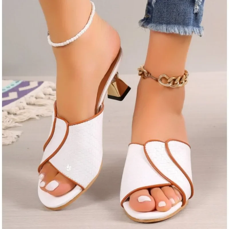 2024 Summer New Women's High Heeled Open Toed Sandals Black Shiny Fashion Square Toed High Heels Color Blocked Women's Shoes