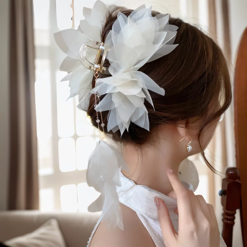 

Exquisite Black Flower Hair Clip for Women Lady 2025 New Headwear Hair Claw Female Classical Tassels Hairpins Hair Accessories