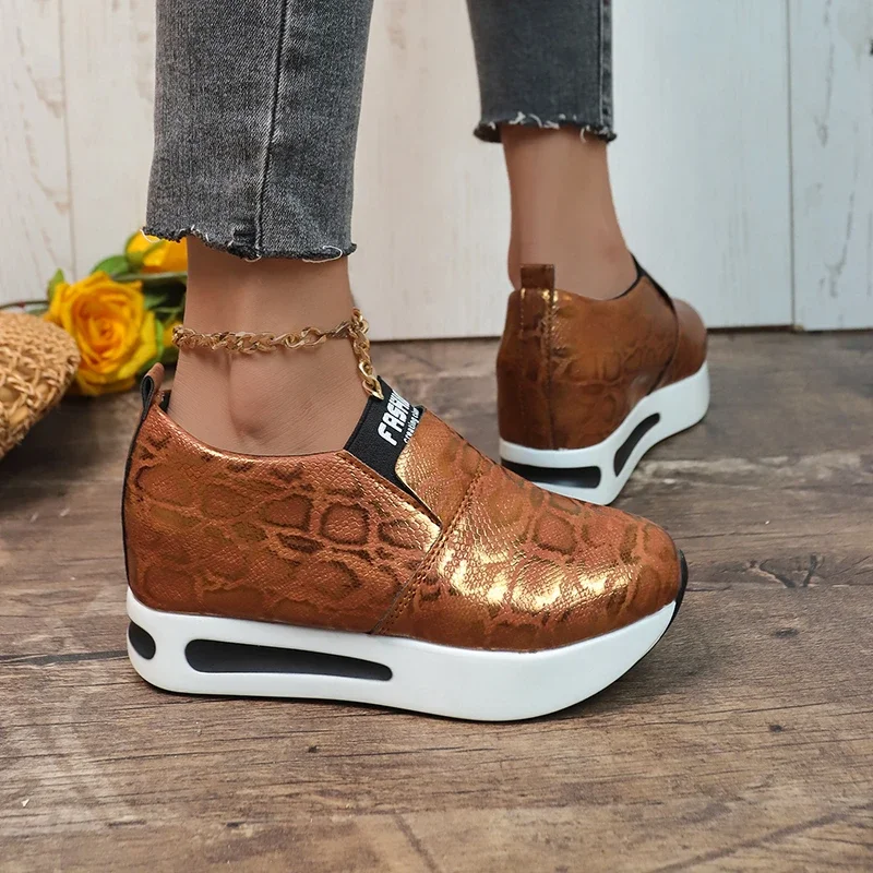 Fashion Leopard Print Sneakers Women 2024 Spring Chunky Platform Sports Shoes Woman Thick Sole Non-Slip PU Leather Loafers Shoes