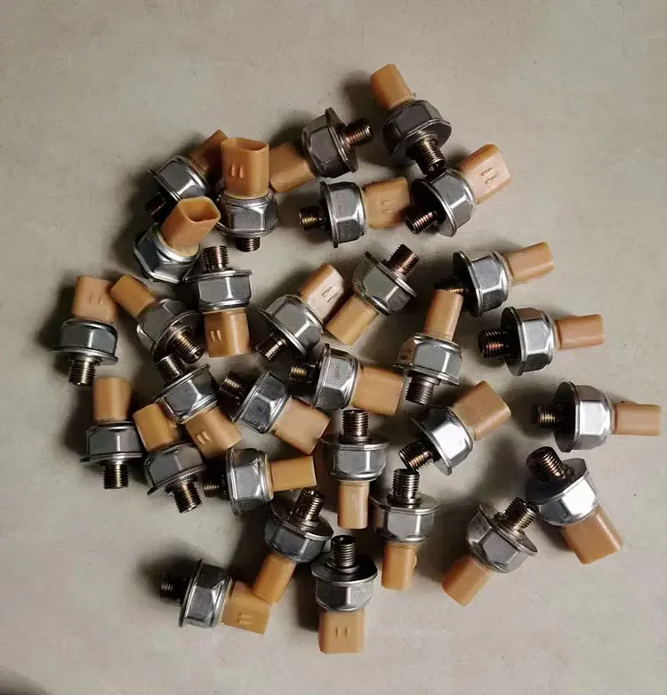 

Carter E330/336/349D/C9/6.4 high pressure common rail fuel pressure sensor 248-2169 excavator