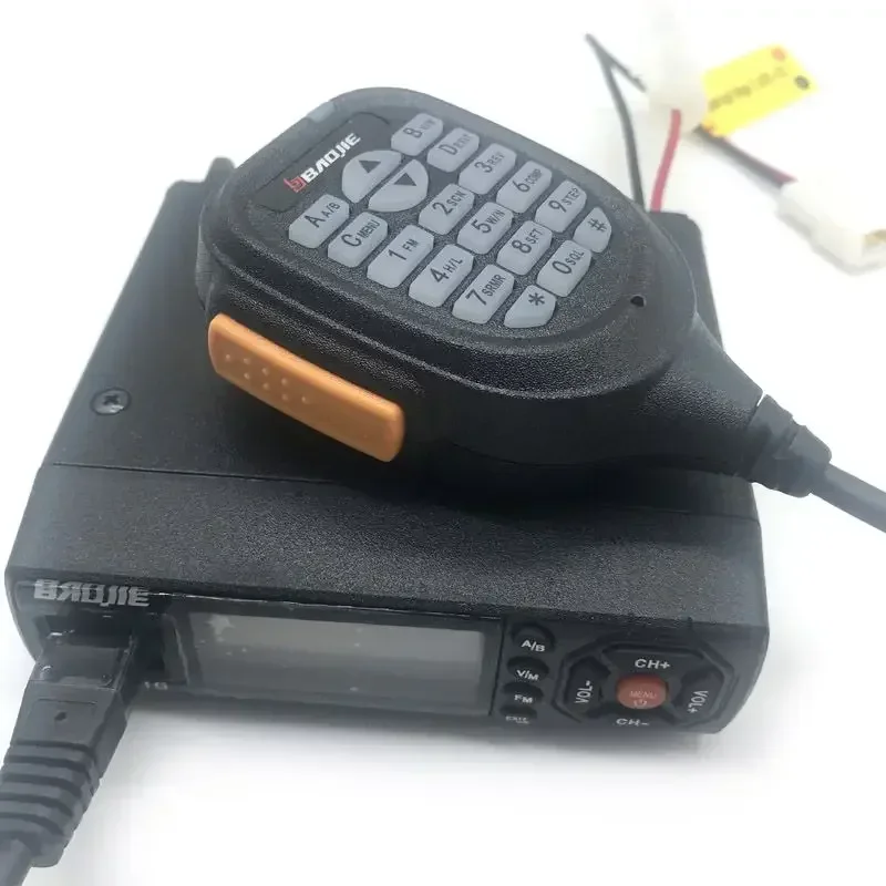 

Baojie BJ-218 Z218 Dual Band VHF UHF Mobile Car Radio BJ218 Transceiver Auto Walkie Talkie Mini Ham Radio Transceiver + PTT Mic