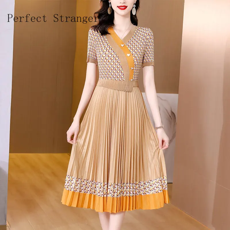 

Elegant 2022 Summer Autumn New Miyak Pleated Dress Large Size Printed V-neck Stitching Slim Middle-aged Party Dress Vestidos