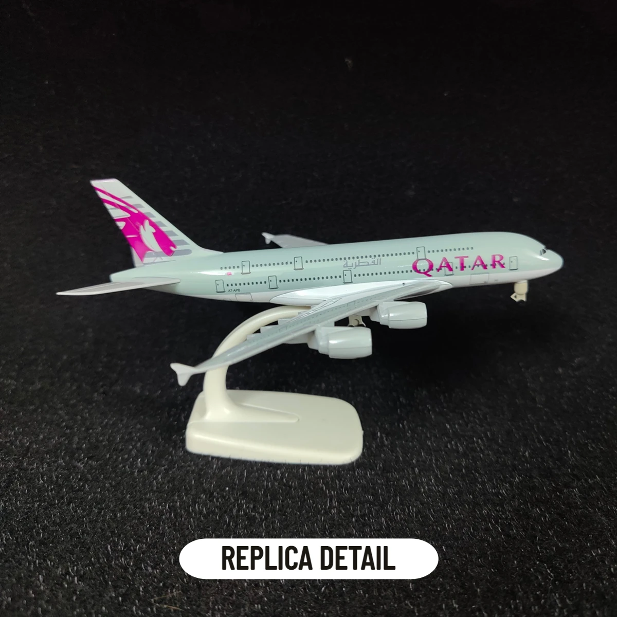 Scale 1:250 Metal Aircraft Model Replica, Qatar Airlines A380 Airplane Aviation Decoration Miniature Art Collection Kid Boy Toy