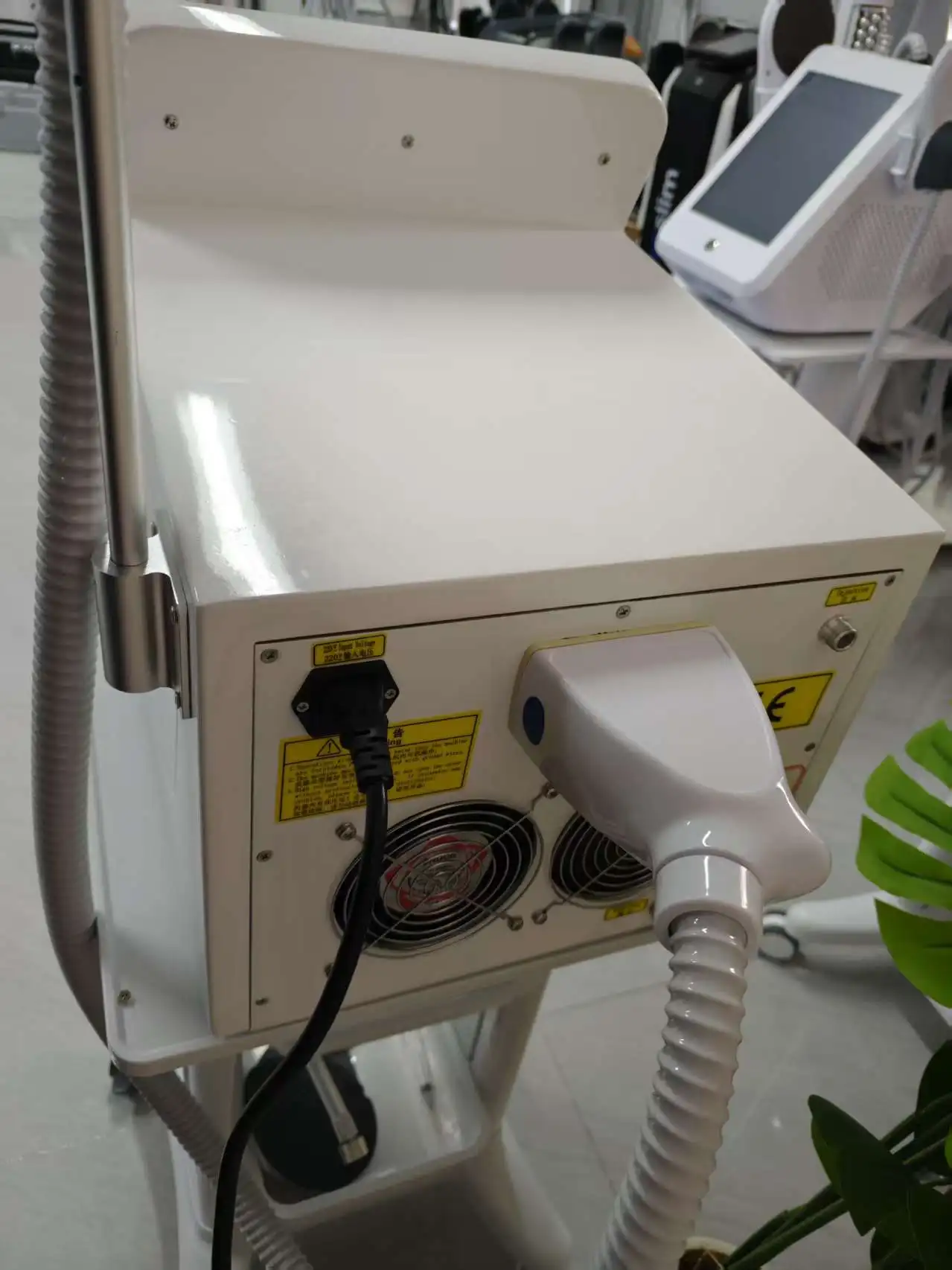

Body Face 808nm Diode Laser Hair Removal Machine Best Results Alexandrit Permanent Cooling Head Painless Epilator Salon