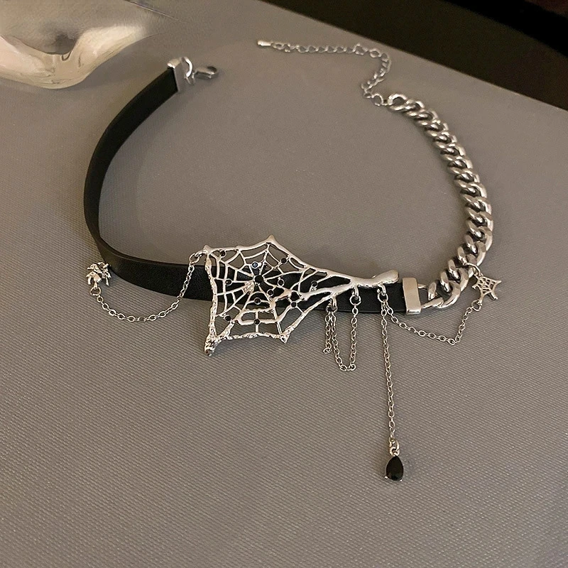Modern Jewelry Chain Tassle Black PU Necklace For Women Accessories 2024 New Trend Asymmetrical Spider Wed Choker Party Gift
