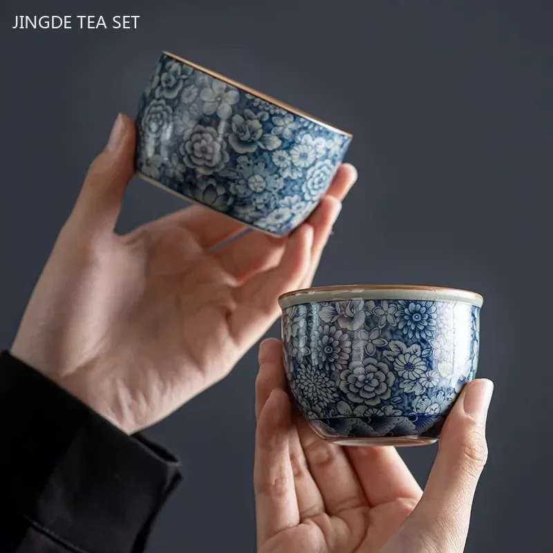 Vintage Exquisite Ceramic Tea Cups Handmade Blue and White Porcelain Master Cup Chinese Custom Tea Set Chinese Tea Accessories