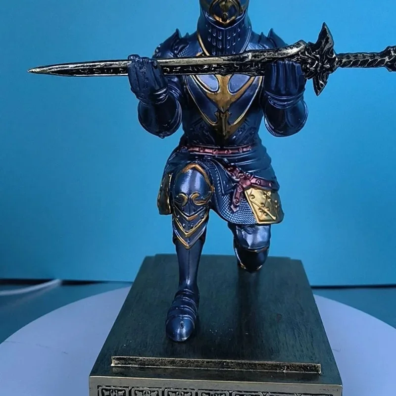 Executive Knight Warrior Pen Holder Statue Resin Ornaments Crafts Home Room Table Figurines Accessories Office Desk Decoration