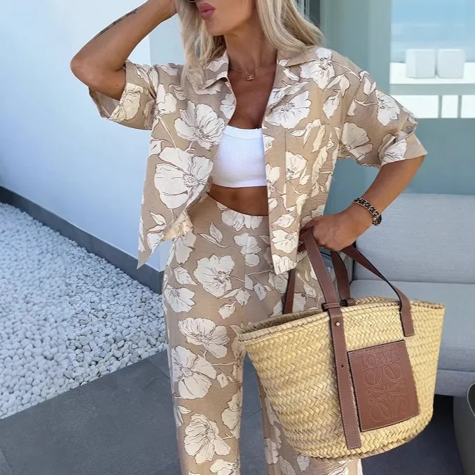 

Fashionable Lapel Print Loose Casual Suit Short Sleeved Printed Shirt T-shirt Top Elastic Waist Pants Two-piece Set For Women
