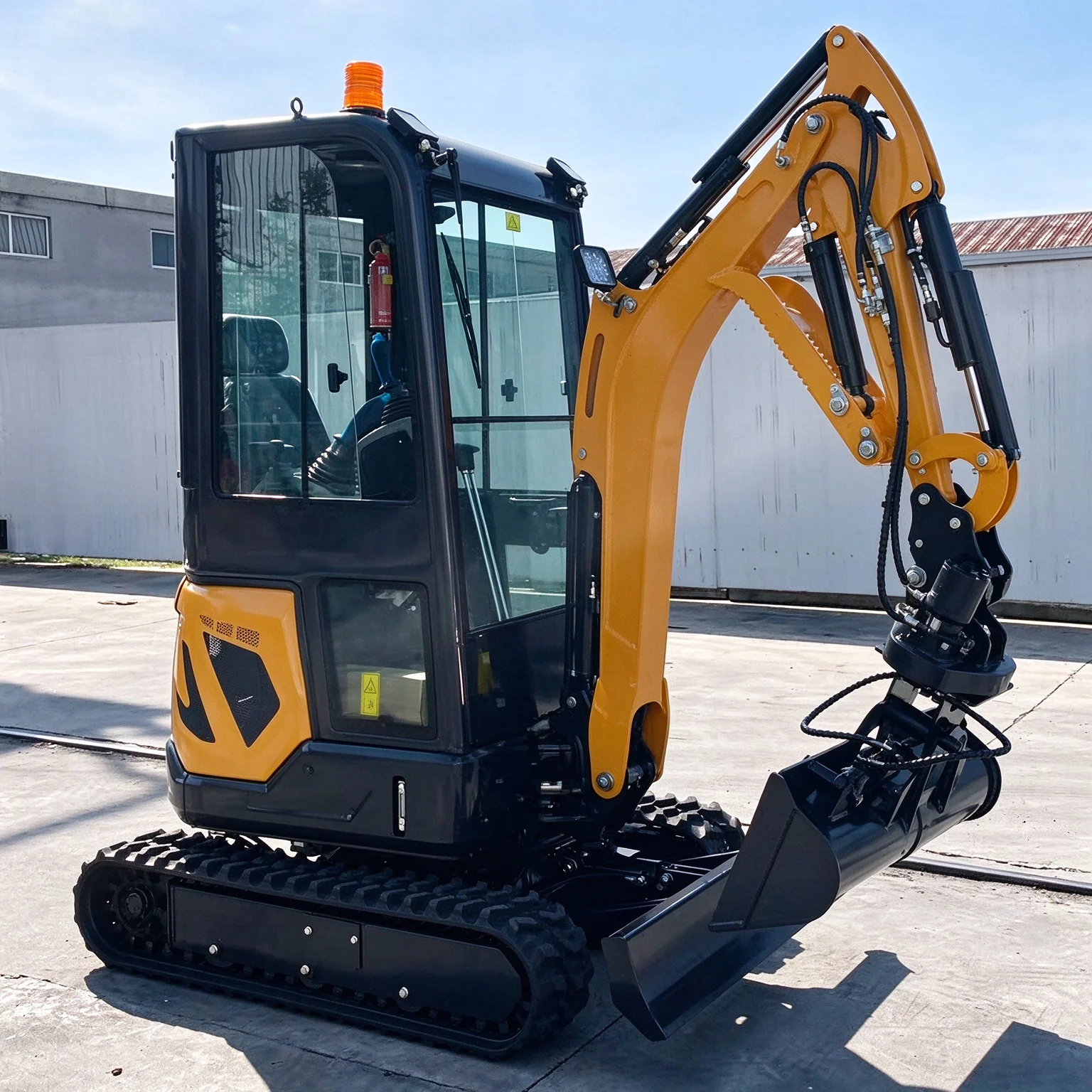 1.8 Ton Mini Excavator Crawler Digger Multifunctional CE EPA Euro 5 Customized Heavy Duty Construction Machine
