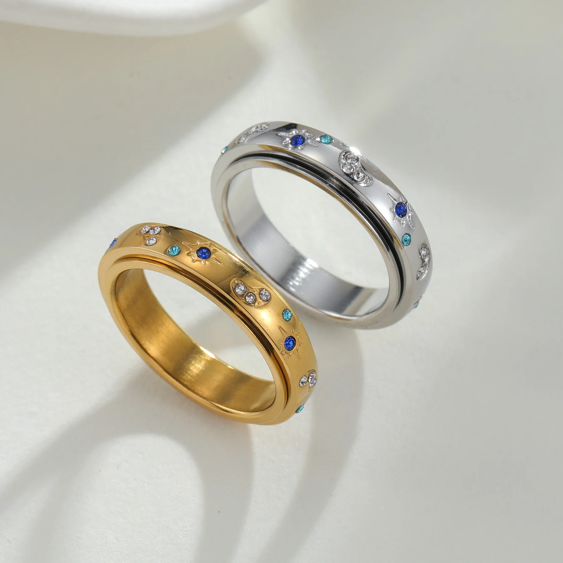 New Celestial Blue Sparkling Moon Sun Star Crystal Ring for Women Elegant Romantic Wedding Party Jewelry Gifts Rotatable