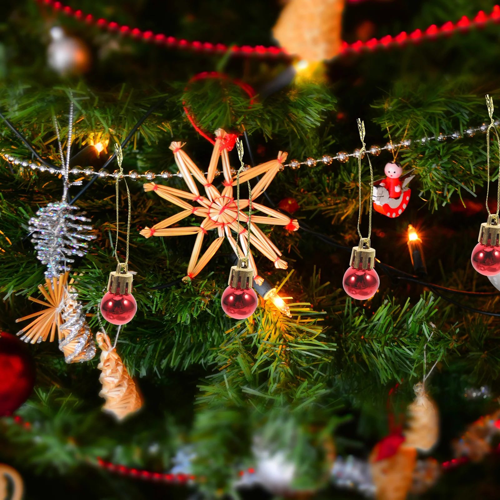 

24Pcs 2Cm Mini Ball Xmas Decor Hanging Pendant for Christmas Tree Home Garden Bar Party Mood Lighting Accessory Red