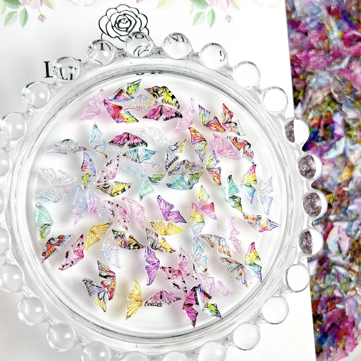 30PCS Einzigartige Kreative Halb Flügel Harz Nagel Charms Minimalistischen Transluzenten Gemalt Bunte Schmetterling Flügel Nail art Dekoration DIY