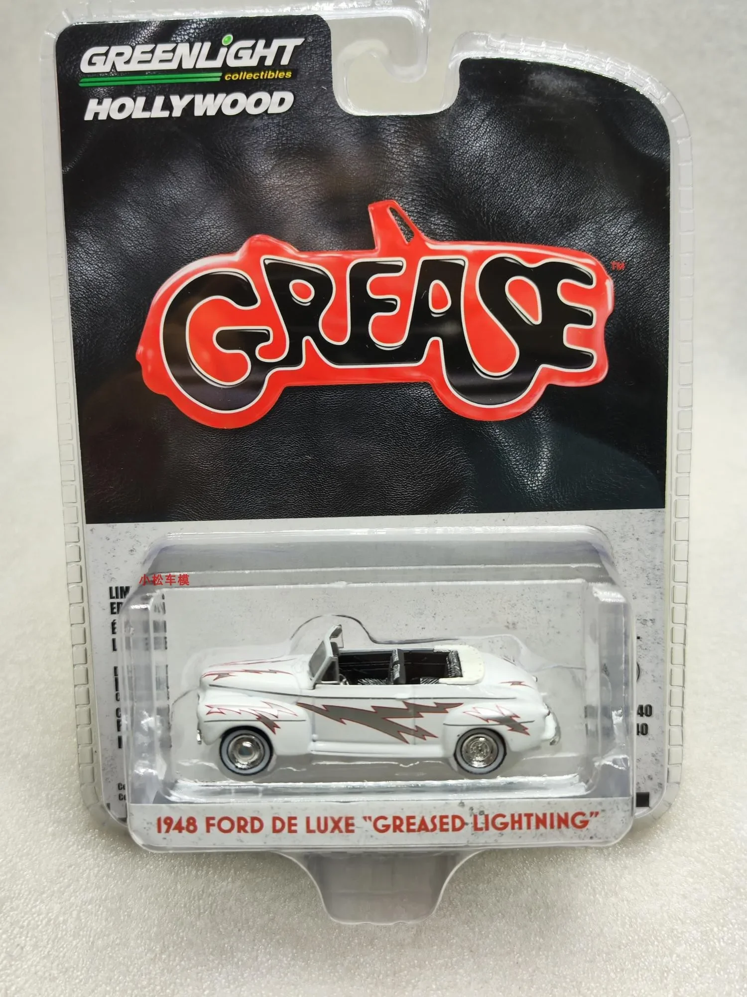 

1: 64 Hollywood Series 40- Release (1978) -1948 Ford De Luxe Convertible Alloy Car Model Collection Gift Ornaments