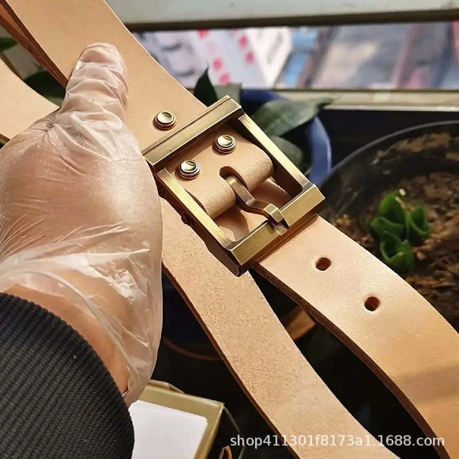 حزام جلد البقر النقي للرجال اللون الأصلي طبقة واحدة حزام من الجلد بدون مشبك رأس مسمار مصقول جودة عالية