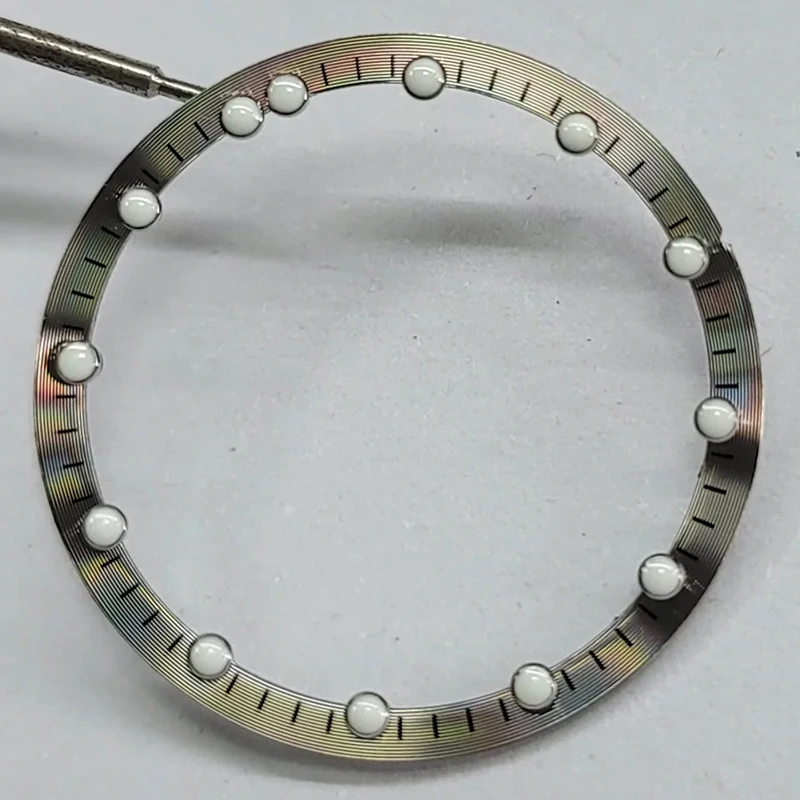 أجزاء الساعة قرص حلقي مضيء باللون الأخضر مع لوحة الظل الداخلية 24.5 ملم - 28.5 ملم متوافقة مع حركة NH70 اليابانية