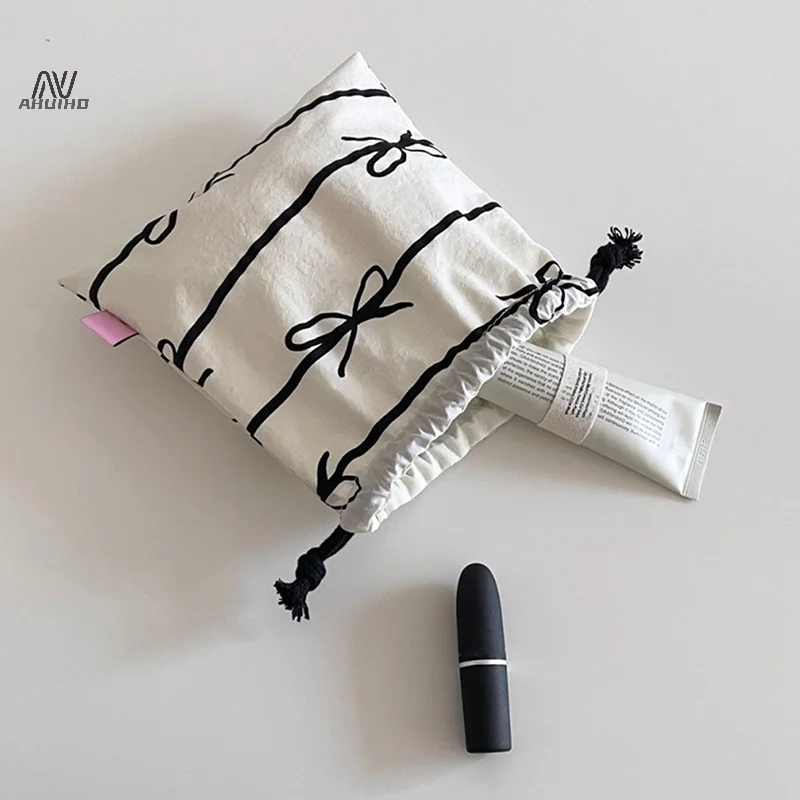 Mini sac à cordon de proximité rayé avec nœud papillon pour femmes, rangement cosmétique, poudres, portefeuille doux Kawaii String, mini sac de