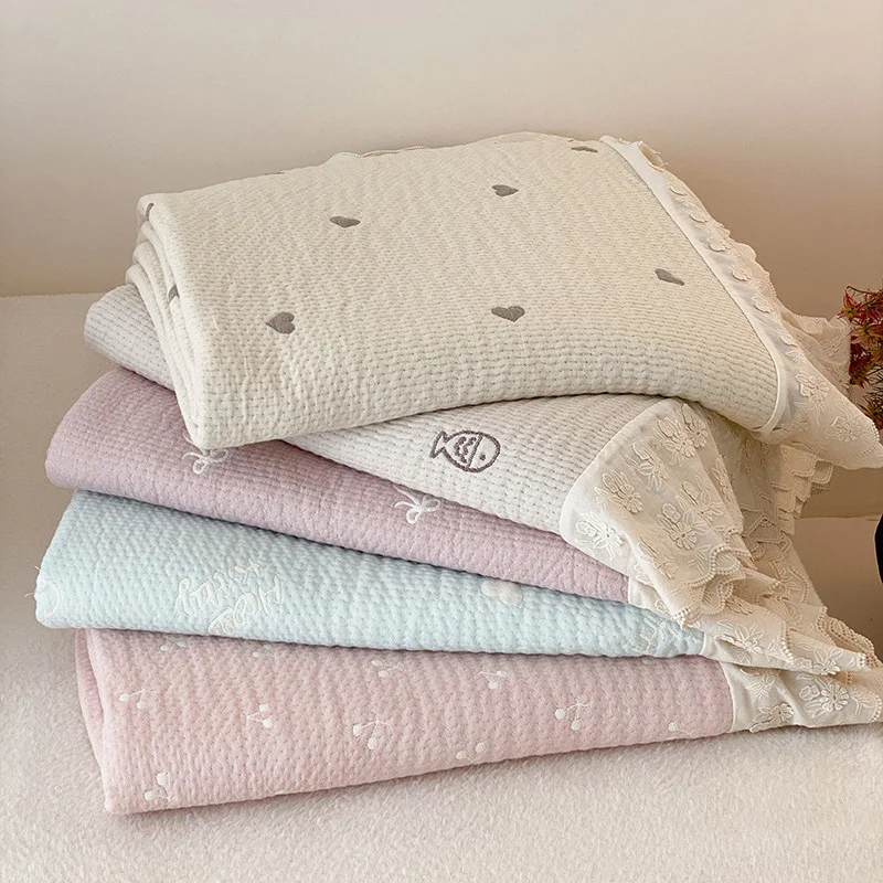 

Customizable 2025 spring and summer new Korean gauze lace bed cover three-piece multi-functional blanket
