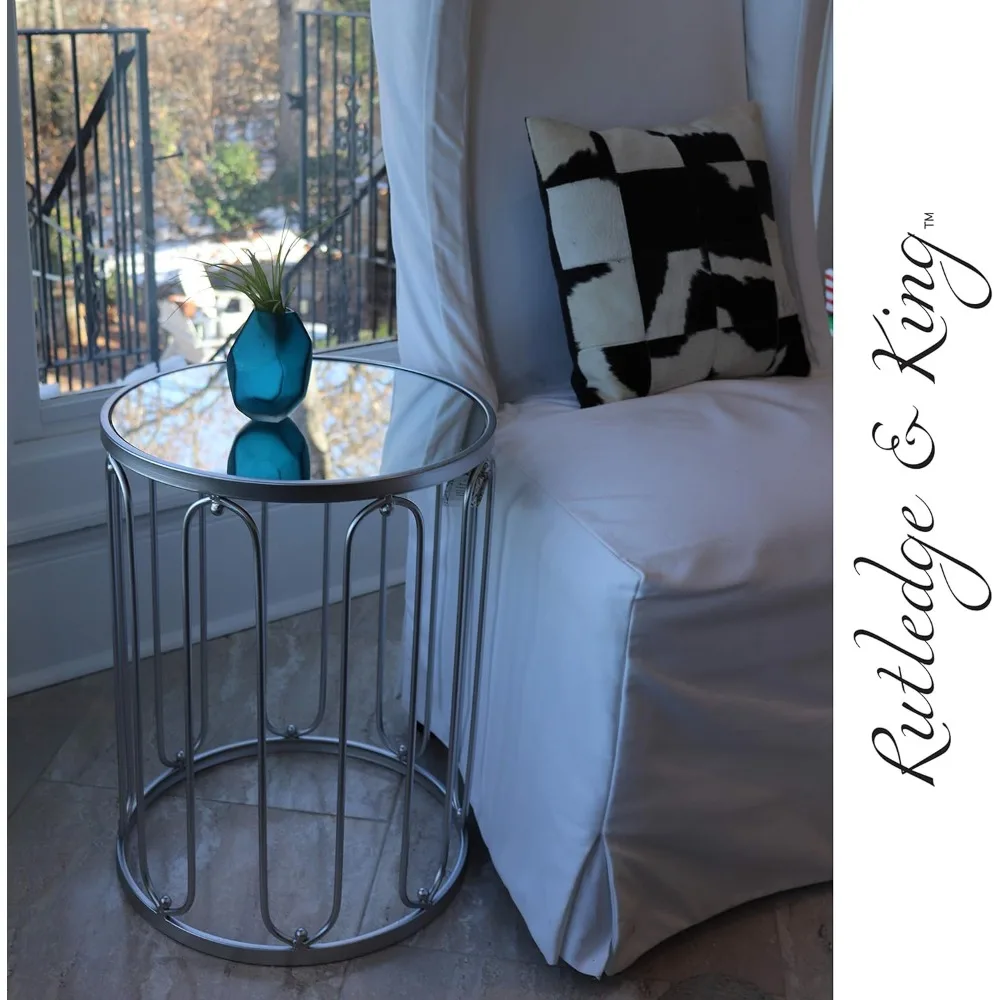 طاولات مستديرة متداخلة باللون الفضي مع قمصان مرآة من Rutledge & King