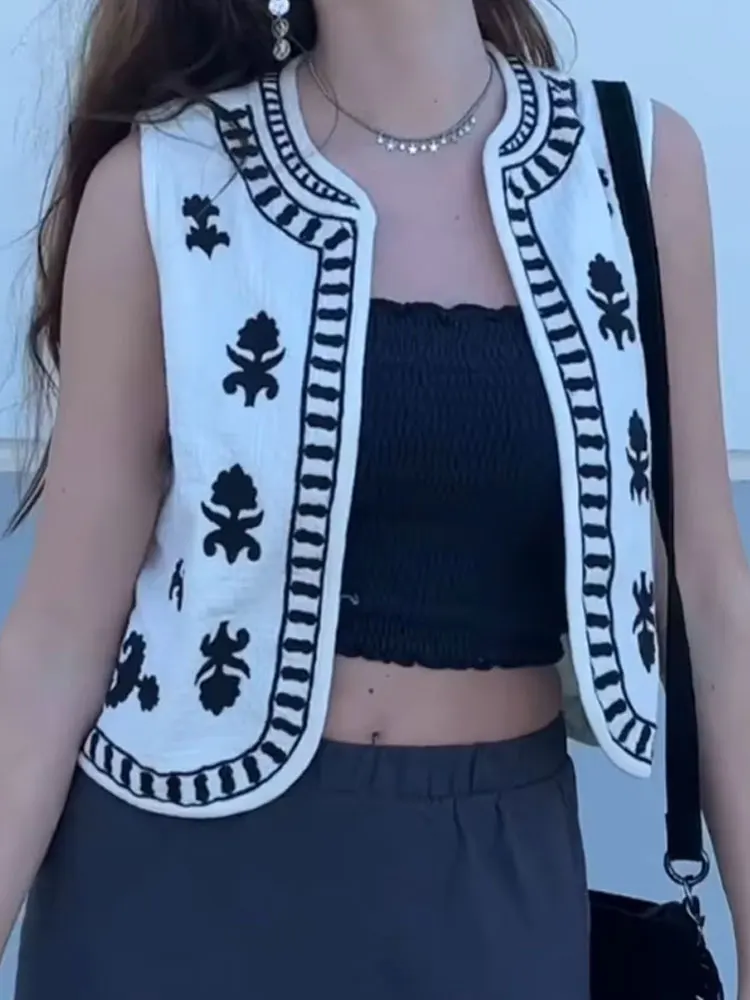 HH Summer Autumn Women Fashion Vests Floral Embroidery Cardigan Vintage V Neck Short Female Casual Waistcoat Elegant Tops