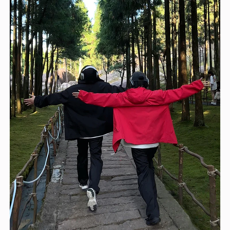 Czerwona Wiatroodporna Wodoodporna Kurtka Męska Outdoorowa Wiosenno-Jesienna Elegancka z Kapturem Podróżna Wspinaczkowa Parka Casual Luźny Krój P...