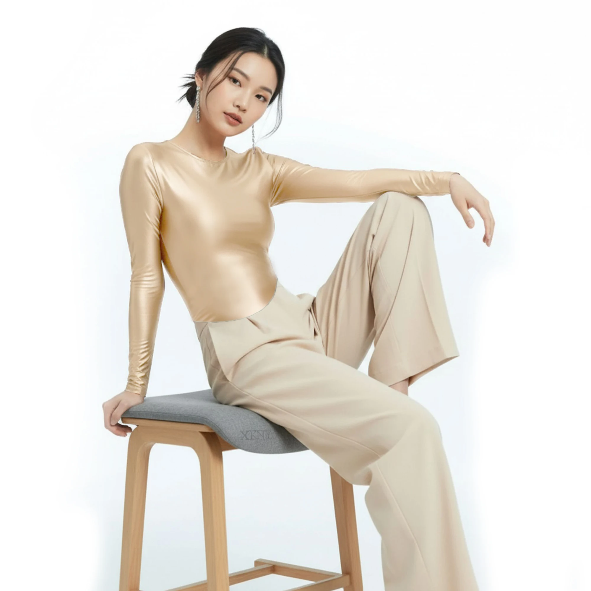 XClocKNYoung satin glossy top oil shirt long sleevele Arc long sleeves sports Yoga swim Undershirt Satin glossy Leisure top