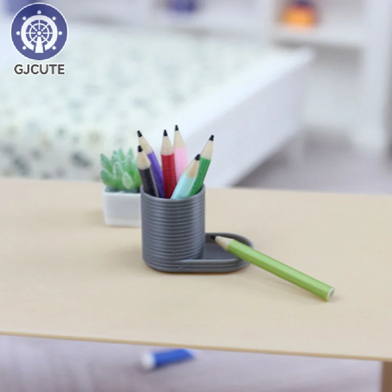 ドールハウス用おもちゃのミニチュアペンホルダーと色鉛筆セット。 1:12 スケールごっこ遊び人形家の装飾文具