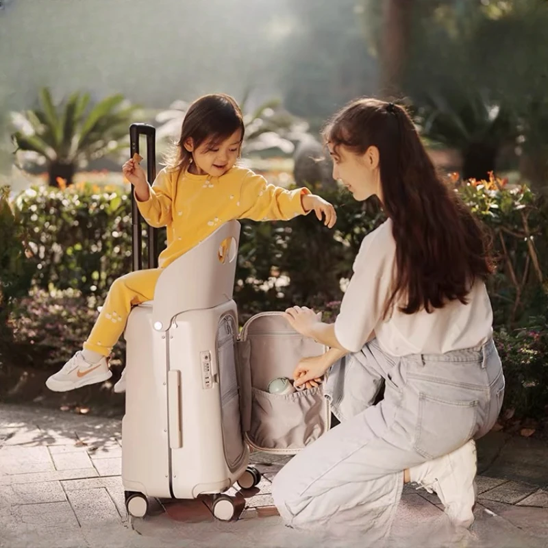 

Bao Ma suitcase children can mount baby carts lazy strollers artifact pull rod suitcase boarding.