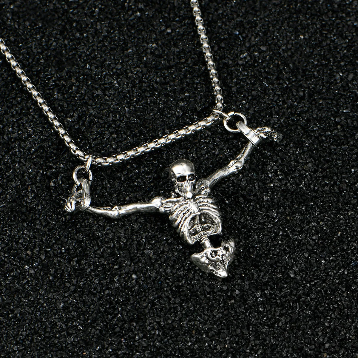 قلادة جمجمة بنمط البانك للهالويين ، هدية مبتكرة وعصرية ، جديدة