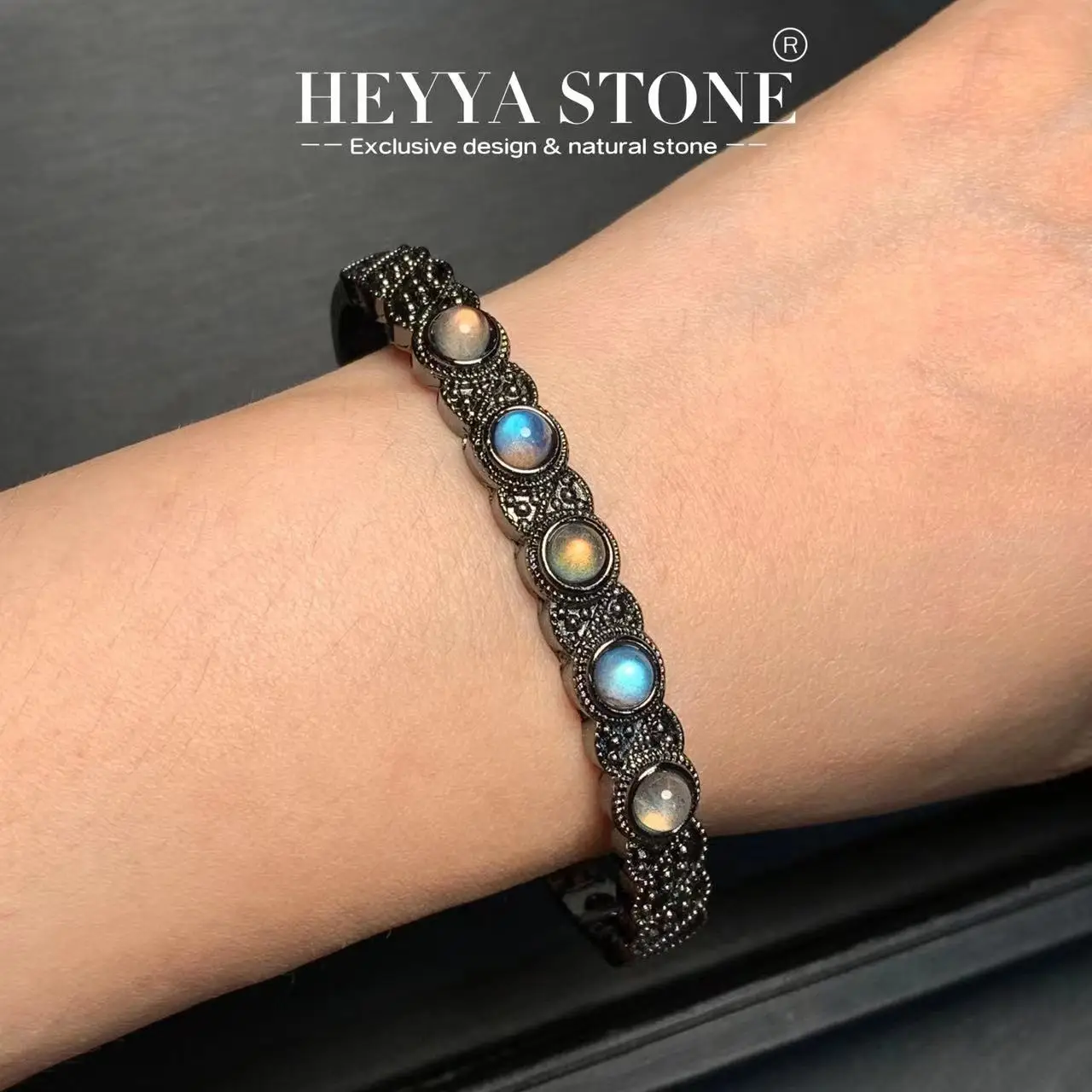 HEYYA STONE สร้อยข้อมือมูนธรรมชาติ Energy Healing เครื่องประดับ Fine หินอัญมณีสไตล์คลาสสิก Cure โยคะบรรเทา