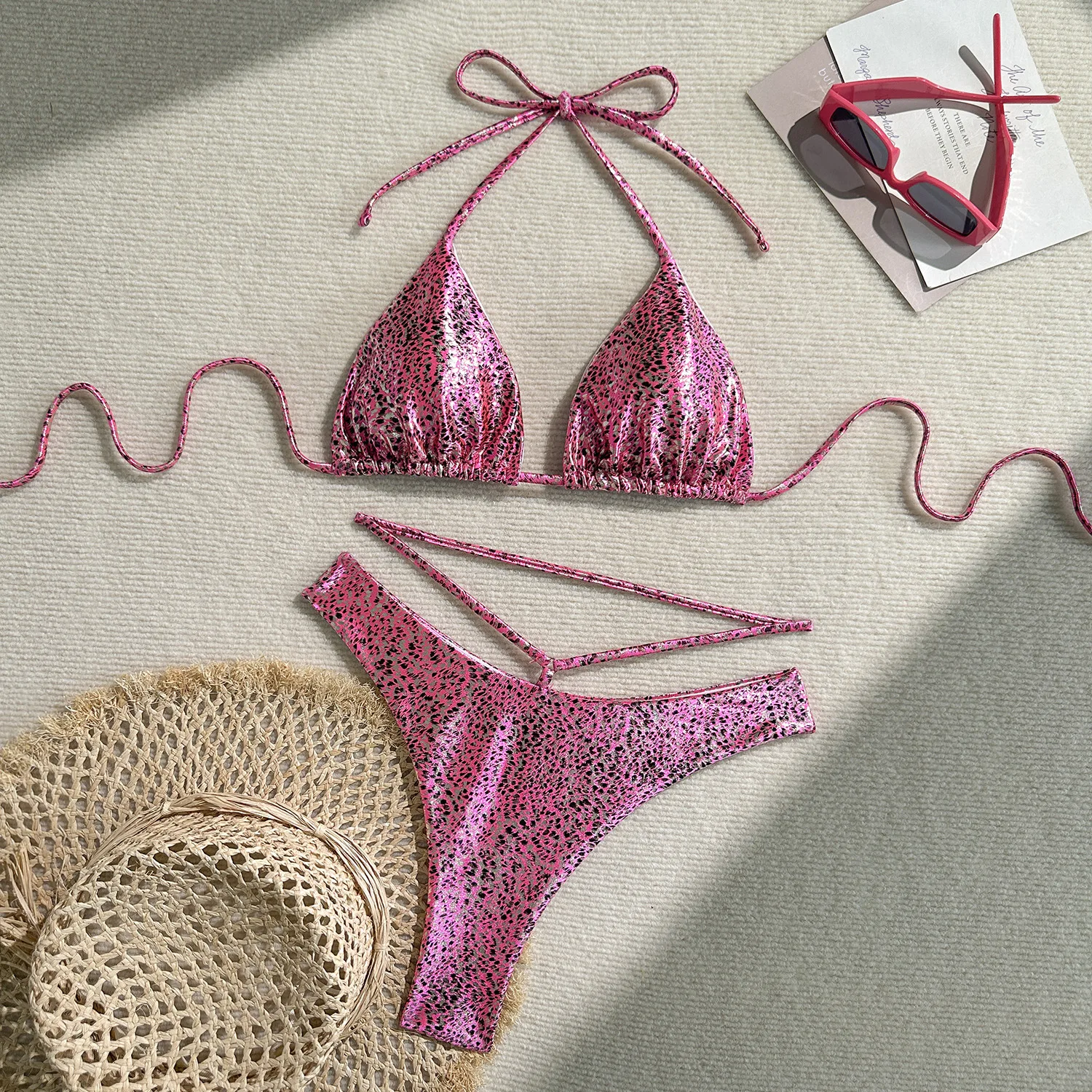 

Сексуальные блестящие металлические леопардовые комплекты бикини с лямкой на шее, комплект из двух предметов, женские стринги с высокой талией, купальный костюм, купальники, бикини