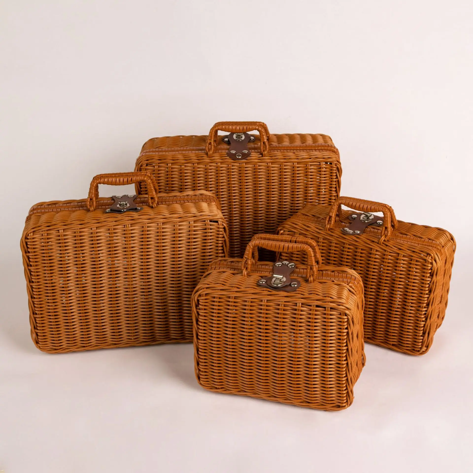 

Vintage Handmade Woven Tote Basket, Imitation Rattan Wedding Companion Gift Box, High-end Storage Box, Picnic Suitcase