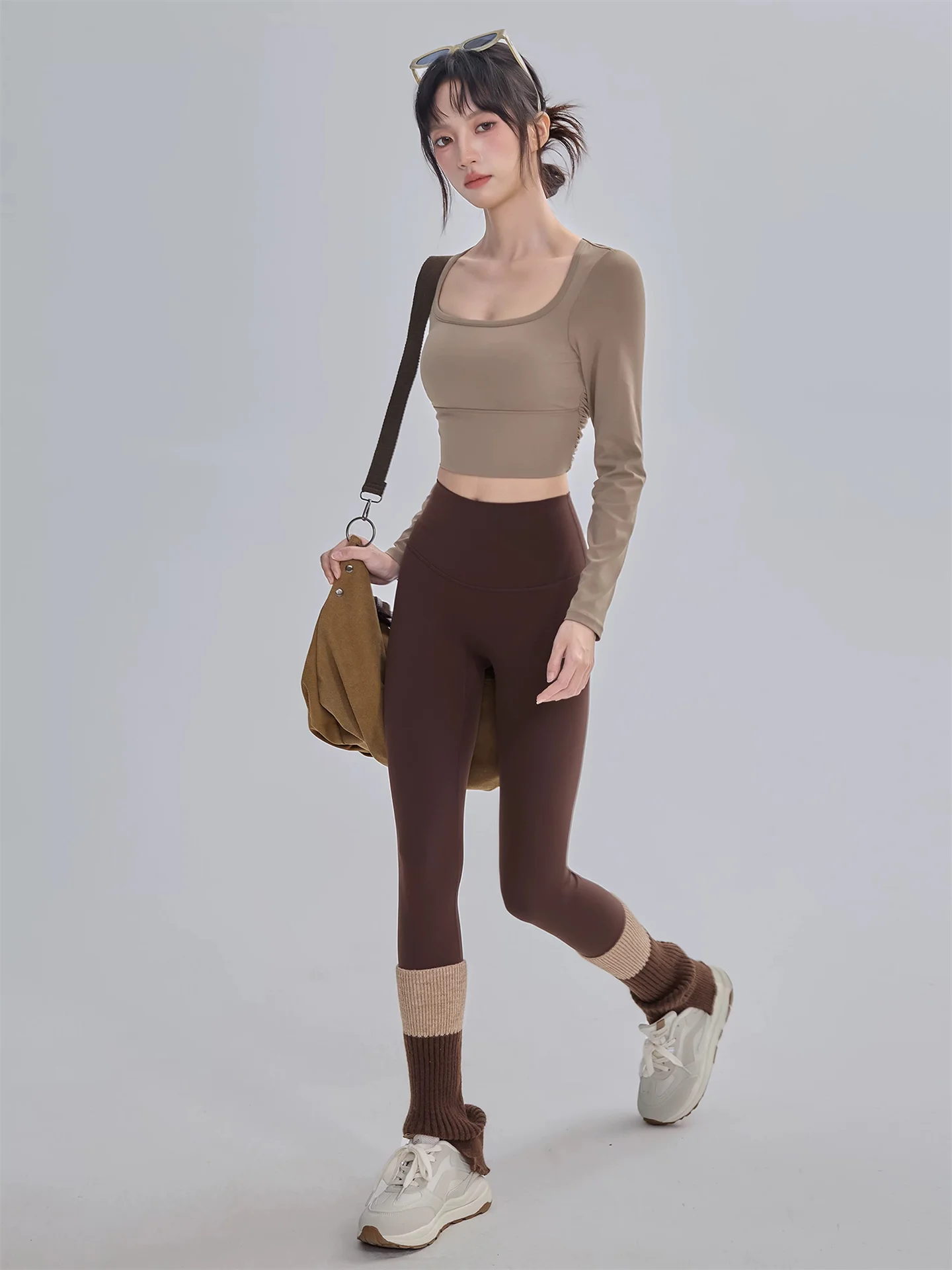 Conjunto de Roupas de Yoga Femininas com Almofada para o Peito, Top de Treinamento Longo, Camiseta Slim Fit para Pilates