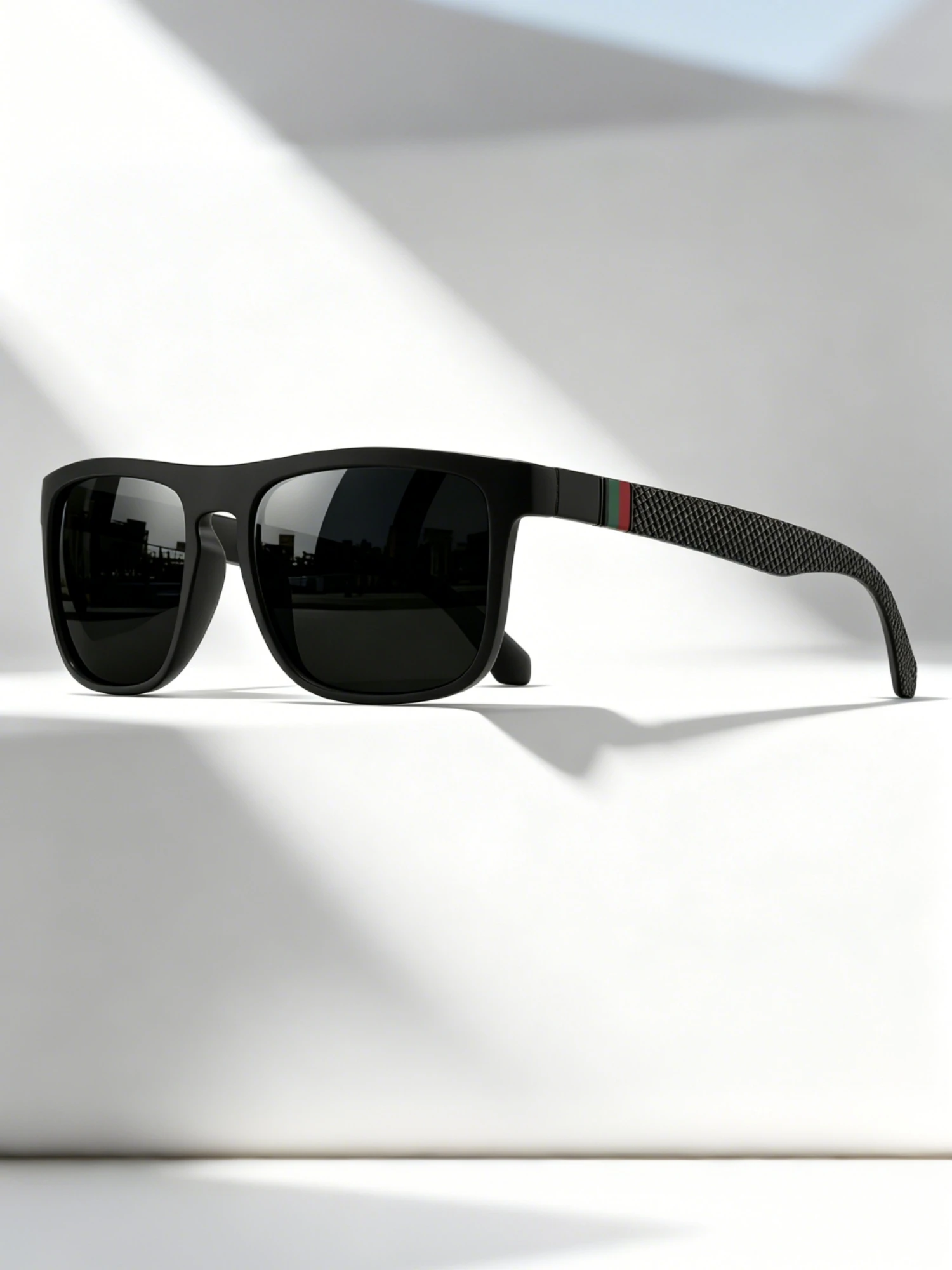 3er-Set klassische Retro-Sonnenbrillen mit polarisierten Gläsern – quadratisch, rot/grün gestreifte Bügel, UV400 Unisex für Alltag, Outdoor, Angeln & Autofahren