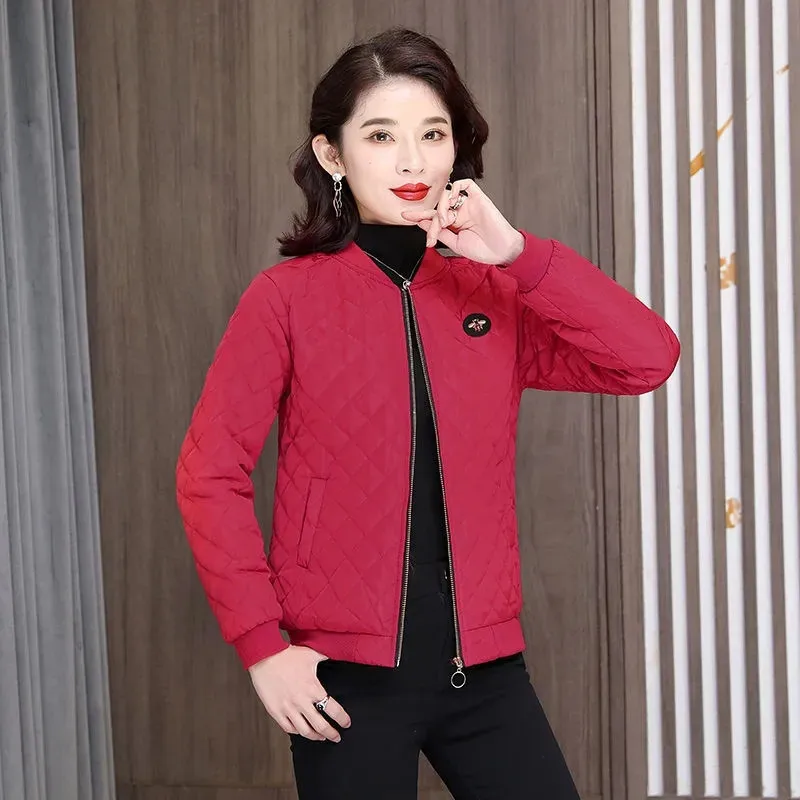 منتصف العمر الأم المرأة رقيقة معطف قصير 2026 الخريف الملابس الصغيرة الإناث كبيرة الحجم سترة فضفاضة زي بيسبول معطف