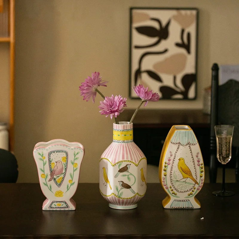 

Керамическая ваза в древнем стиле Nightingale и роза, украшение, мягкое украшение, образец комнаты, новая цветочная композиция