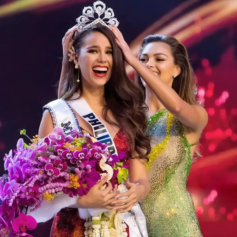 

Rhinestone Crowns Peacock Feather Tiaras Round Pearl Head Accessories Crystal Pearl Headband Bohemian Pageant Diadem