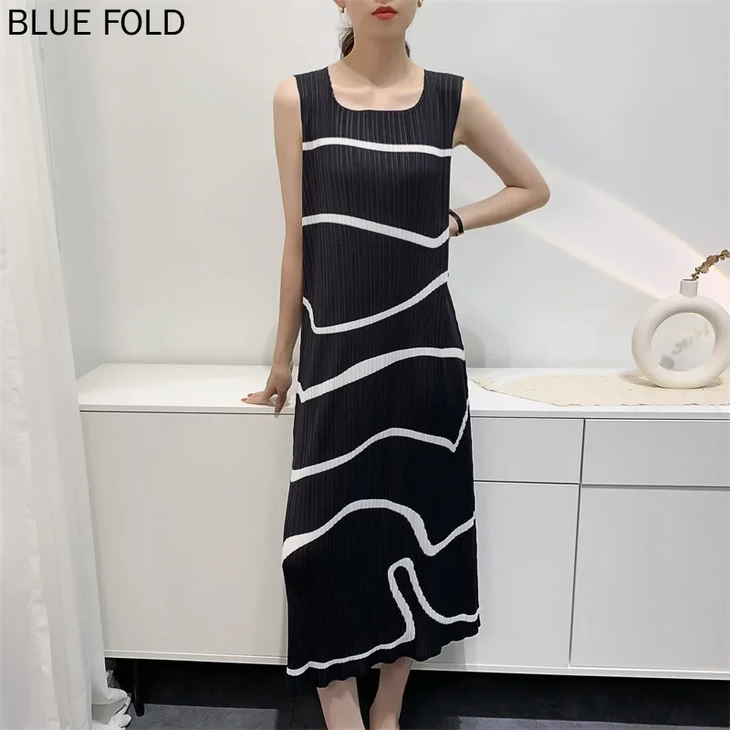 

MIYAKE-Women's Mid-length Pleated Vest Dress, Striped Print, Comfortable, Casual, Square Collar, Temperament, Spring, Summer