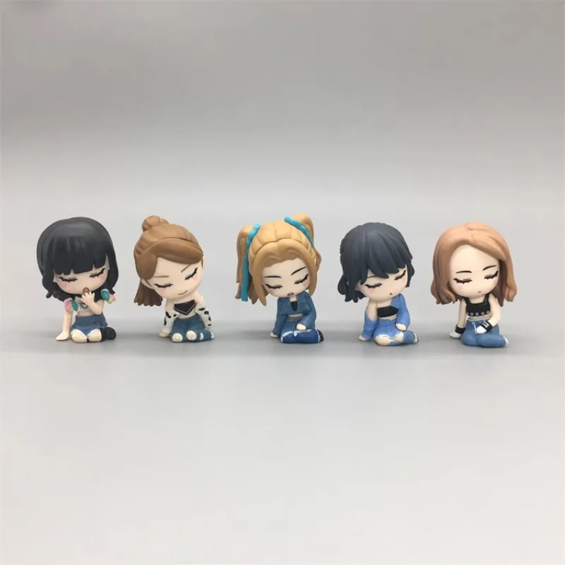 

ANTIFRAGILE Shoulder To Shoulder Dolls Action Figures Eyes Closed Sitting Position Q Version of The Little Girl Model Toy
