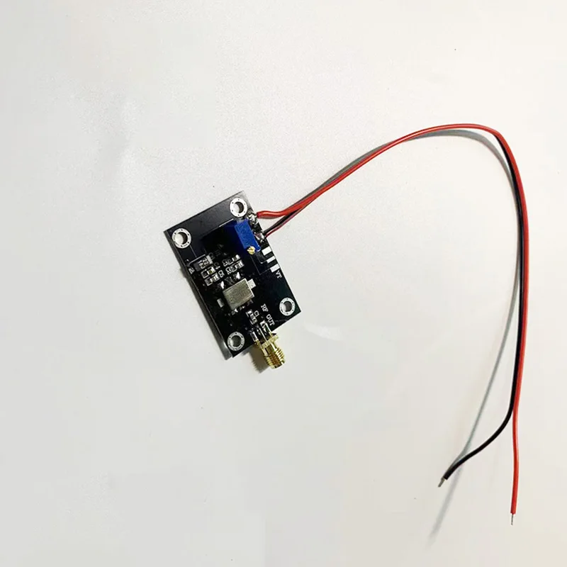 VCO 電圧制御発振器 1200-1600M 調整可能な L バンド周波数源 シンプルな周波数信号源