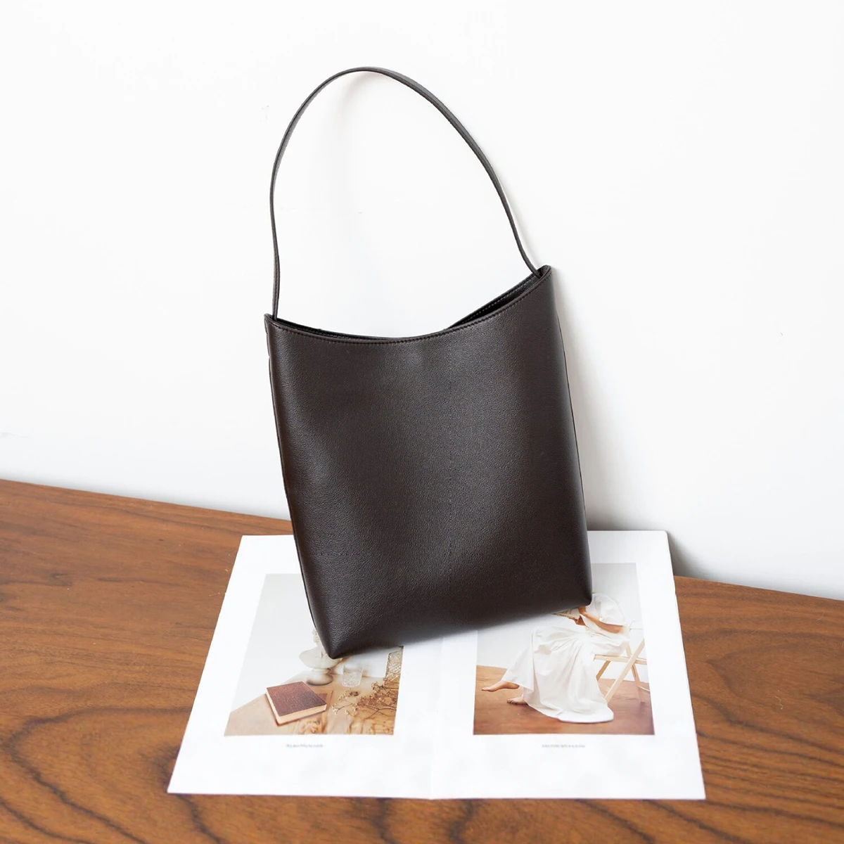 Korean-style Women’s Genuine Leather Bucket Shoulder Bag 2026 New Top-Grain Cowhide Simple Versatile Commuter Tote Bag