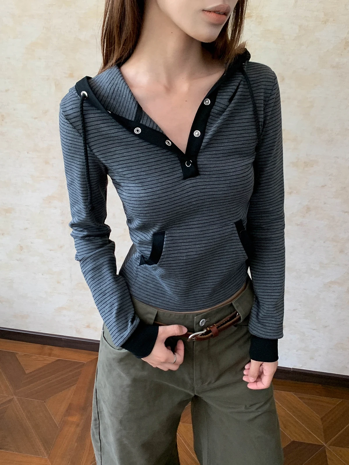 

Aket American Sle Hot Girl Striped Hooded Long Sve T-irt Women's Slim Fit ort oulder Top Comfortable Breathable...