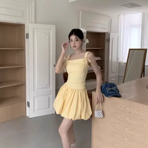 French Style Beautiful Milk Yellow Slim Fit Strap Dress Women's Unique Design Flower Bud Puffy Short Skirt Summer Dress